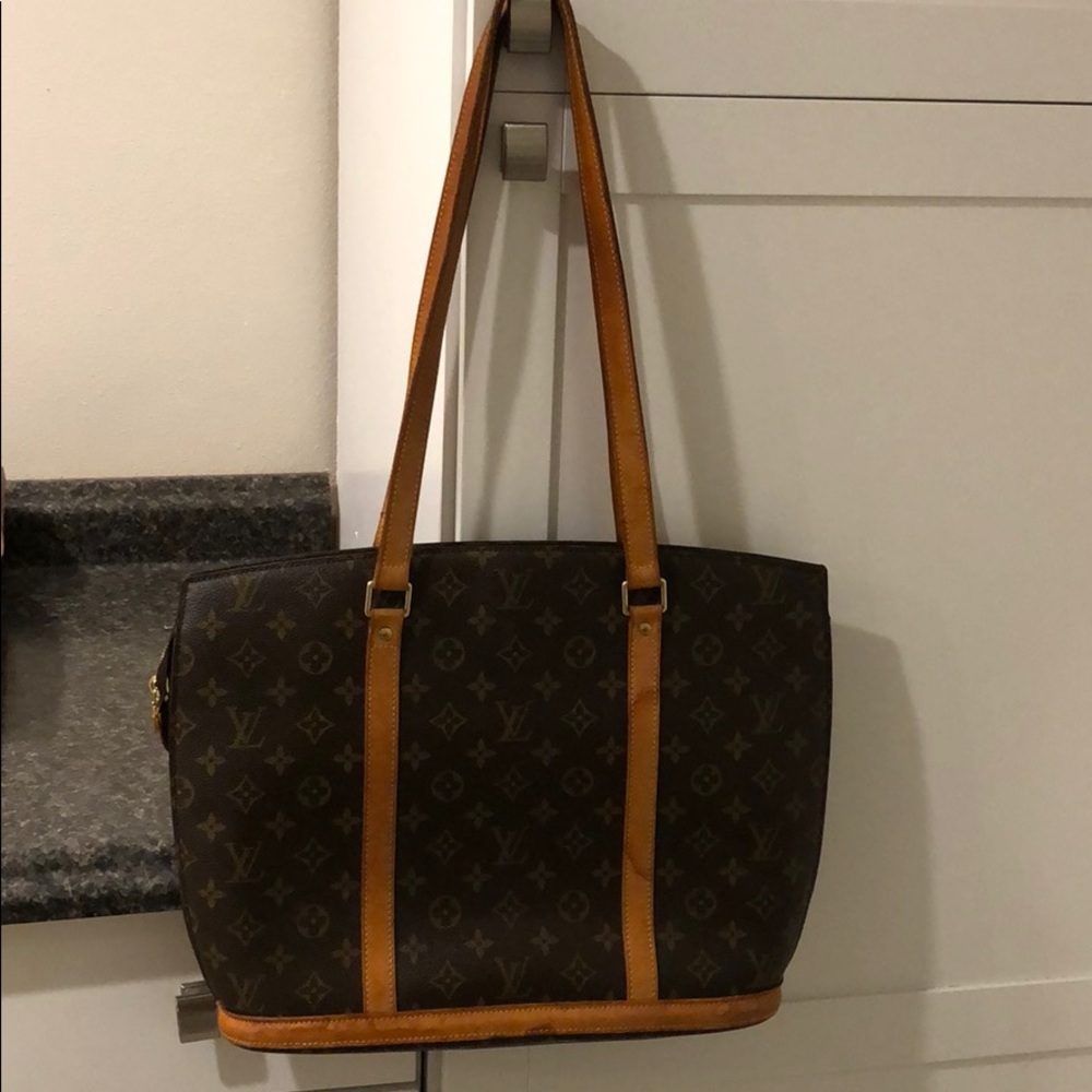 LOUIS VUITTON HANDBAG